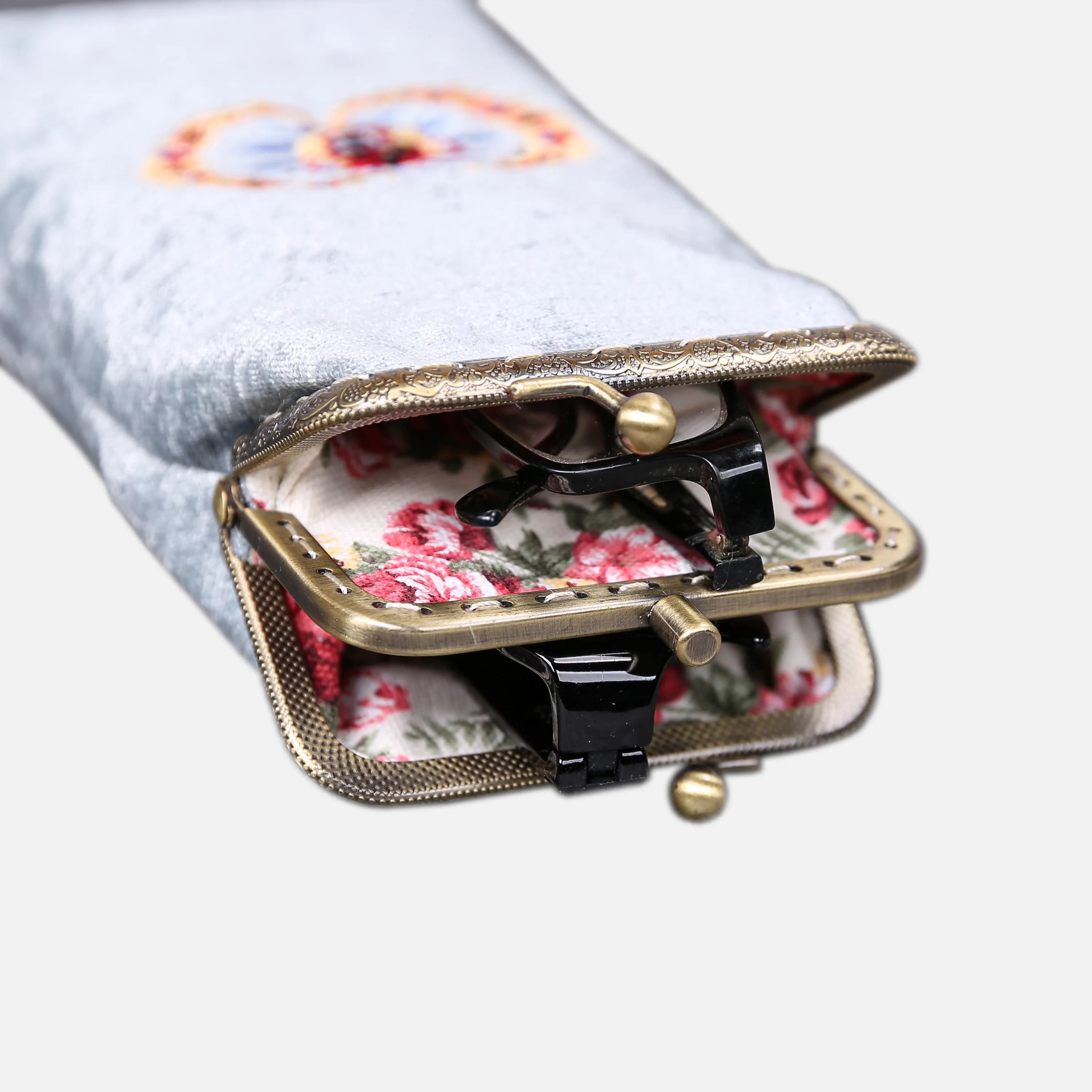 AHS the Devils Mouth Carpet Eyeglasses Case - Image 3