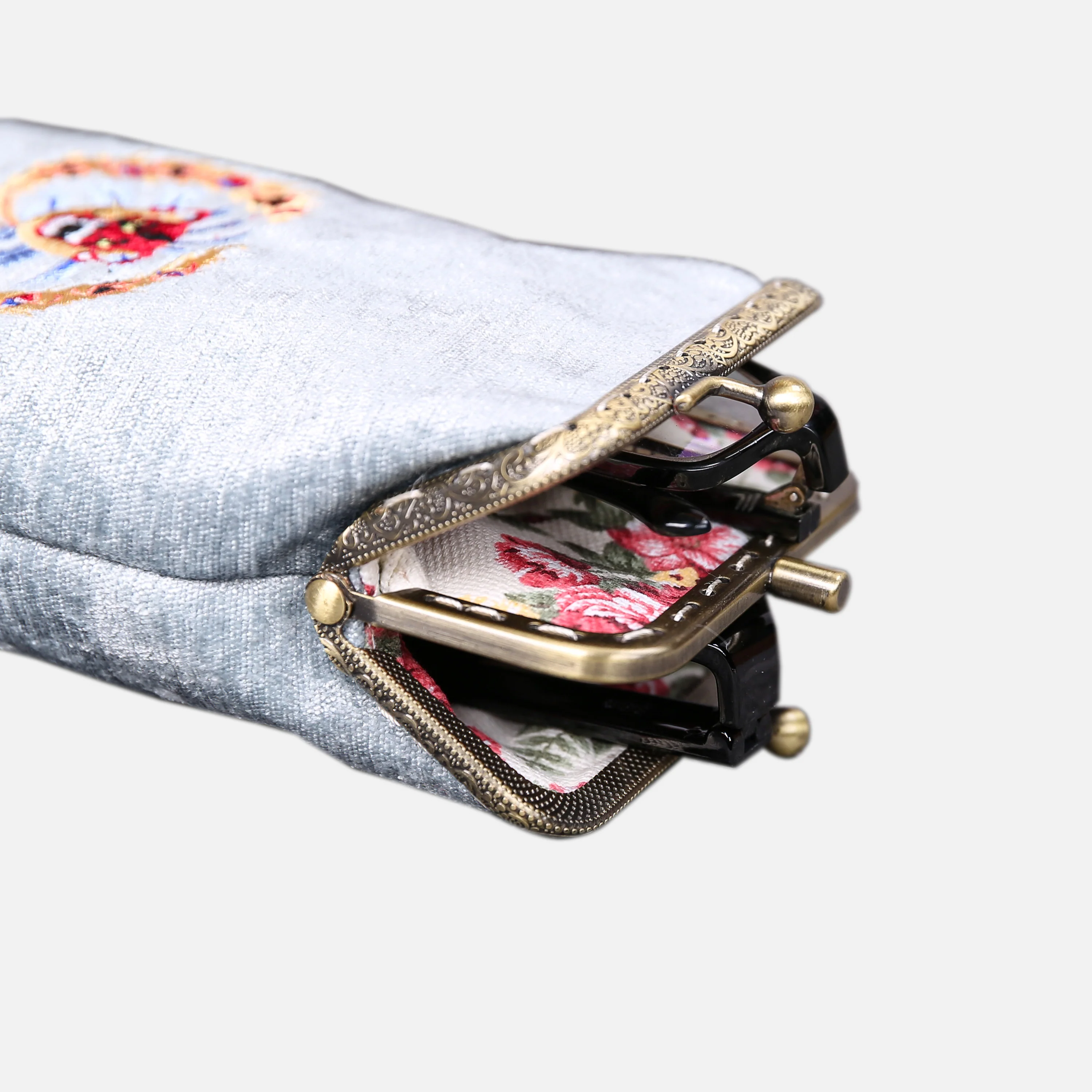 AHS the Devils Mouth Carpet Eyeglasses Case - Image 4