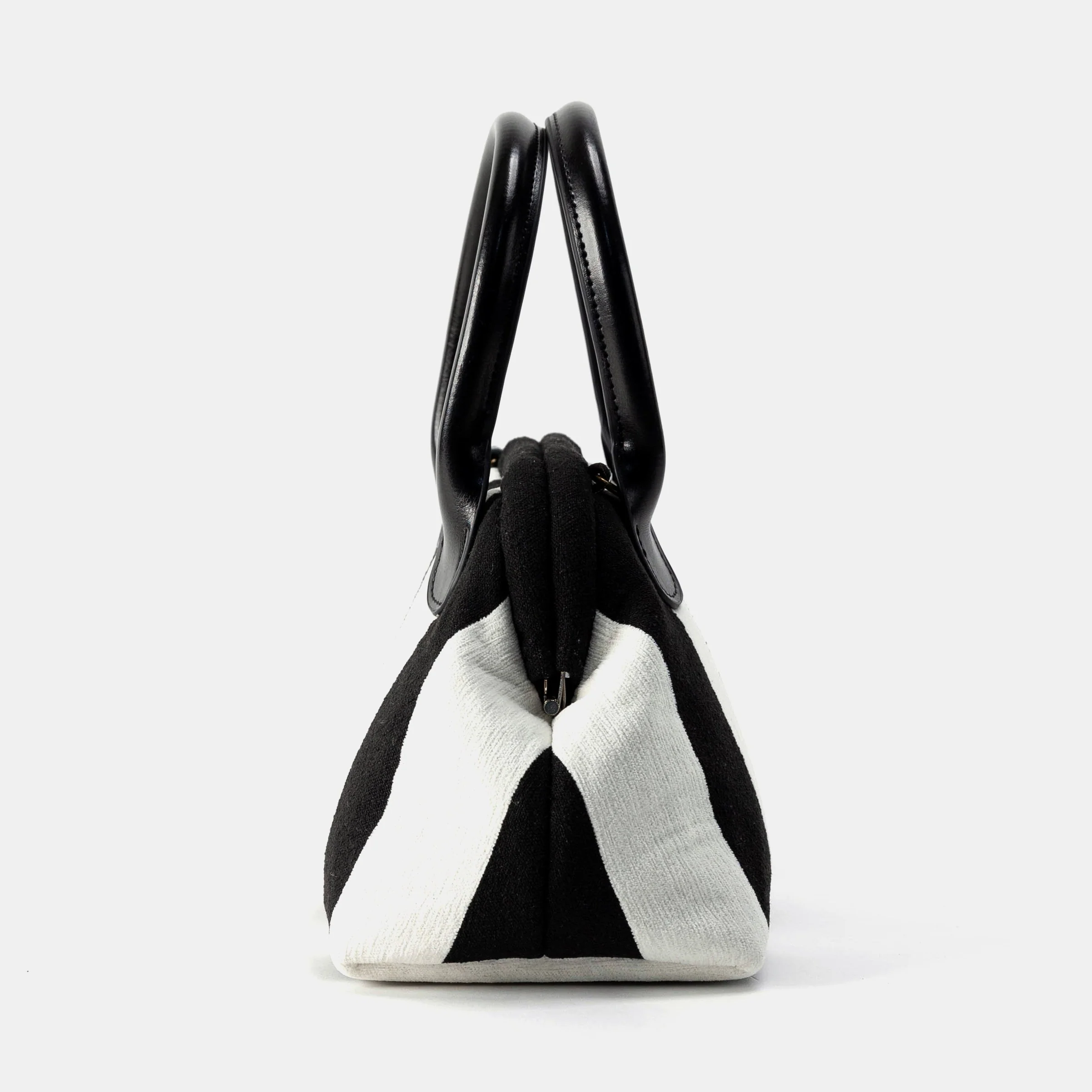 Black & White Beetlejuice Carpet Satchel - Image 4