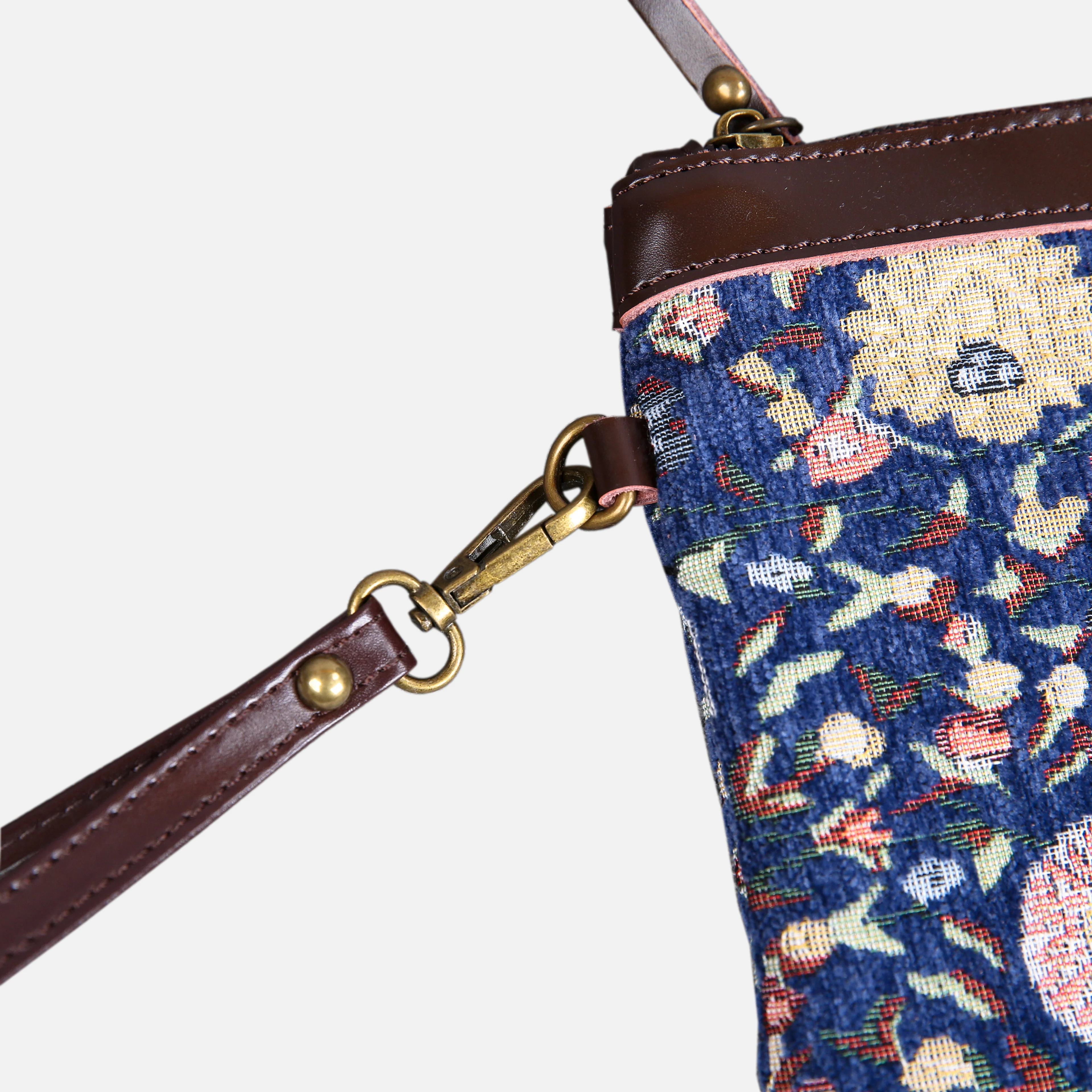 Bouquet Rose Blue Wristlet Clutch - Image 6