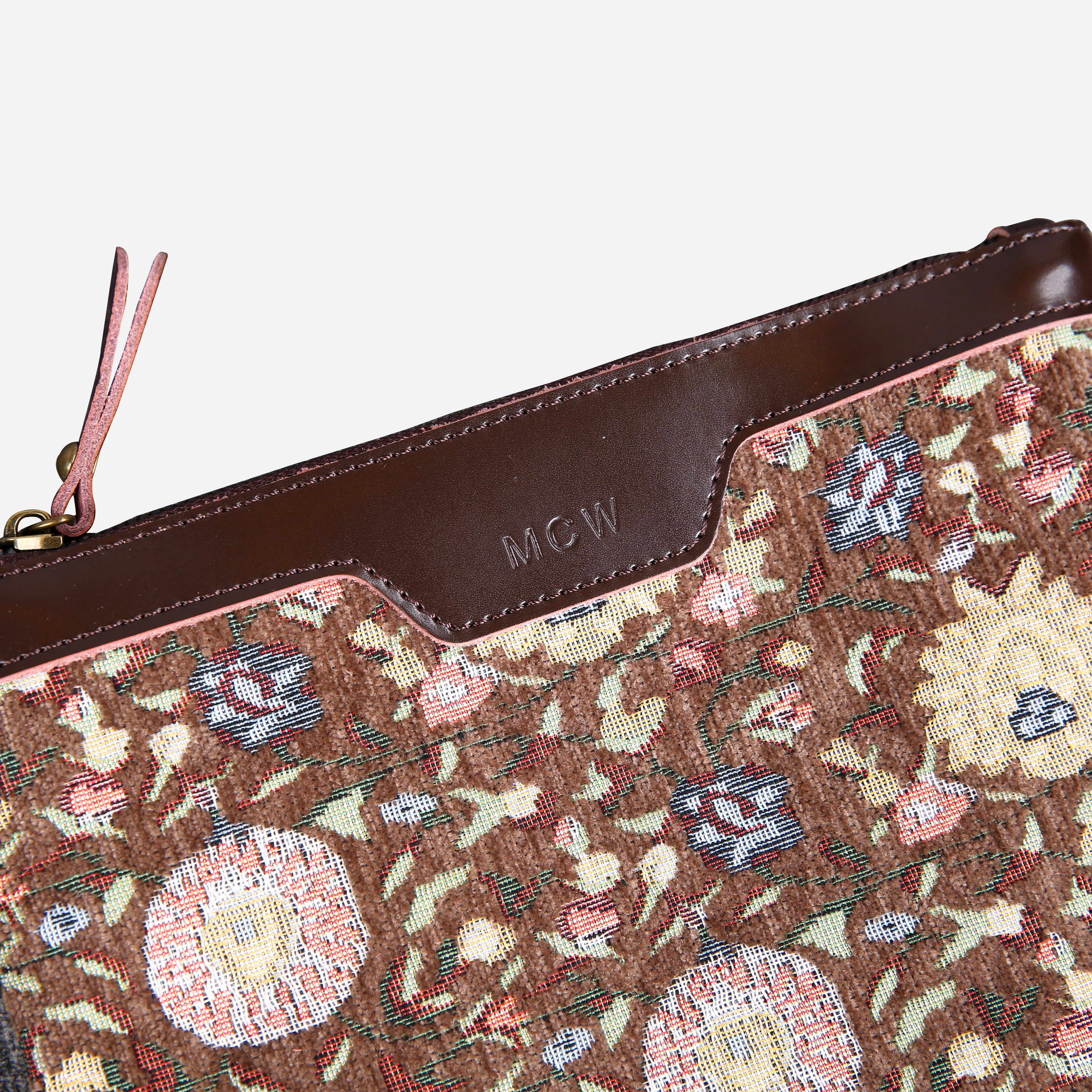 Bouquet Rose Coffee Wristlet Clutch - Image 5