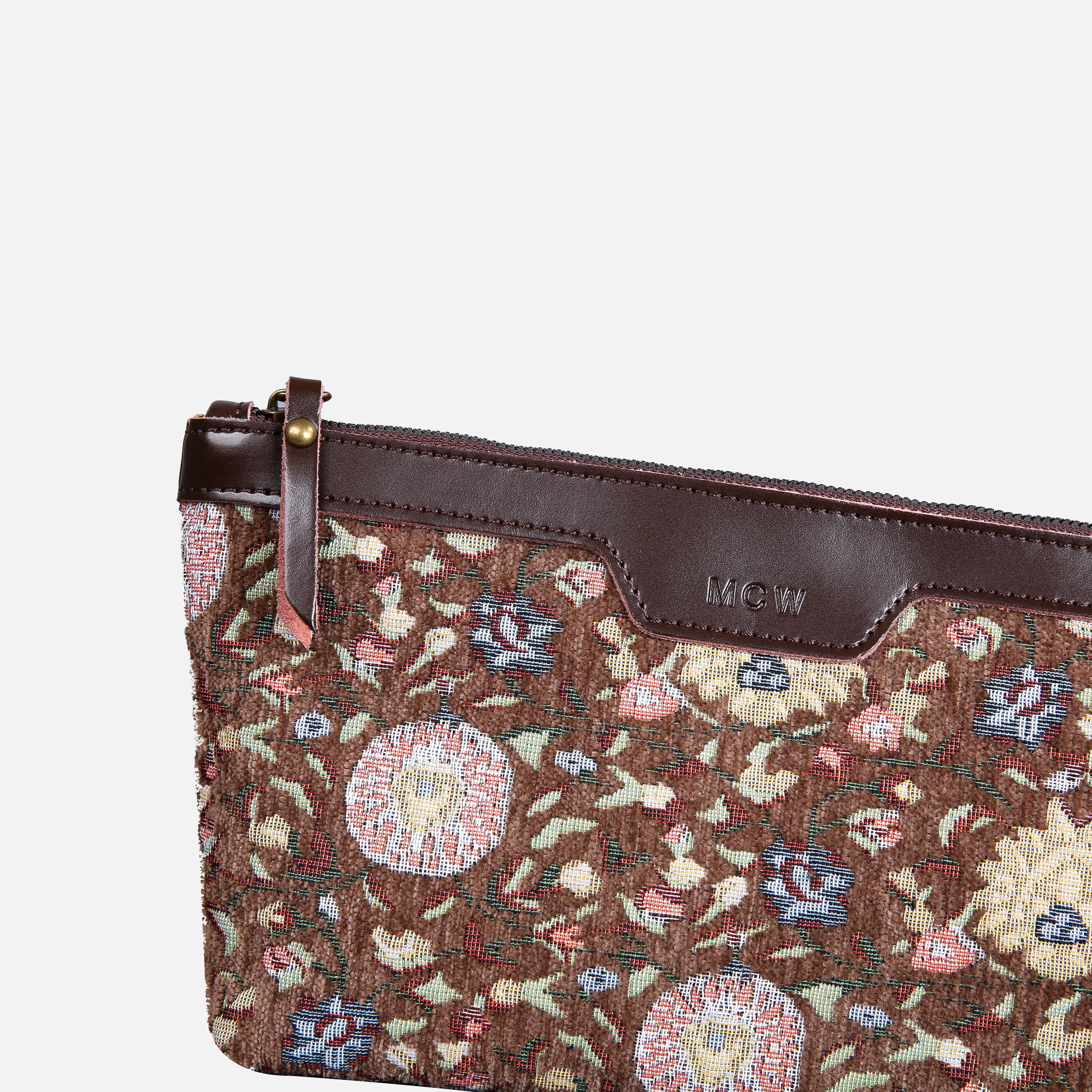 Bouquet Rose Coffee Carpet Makeup Bag - Image 5