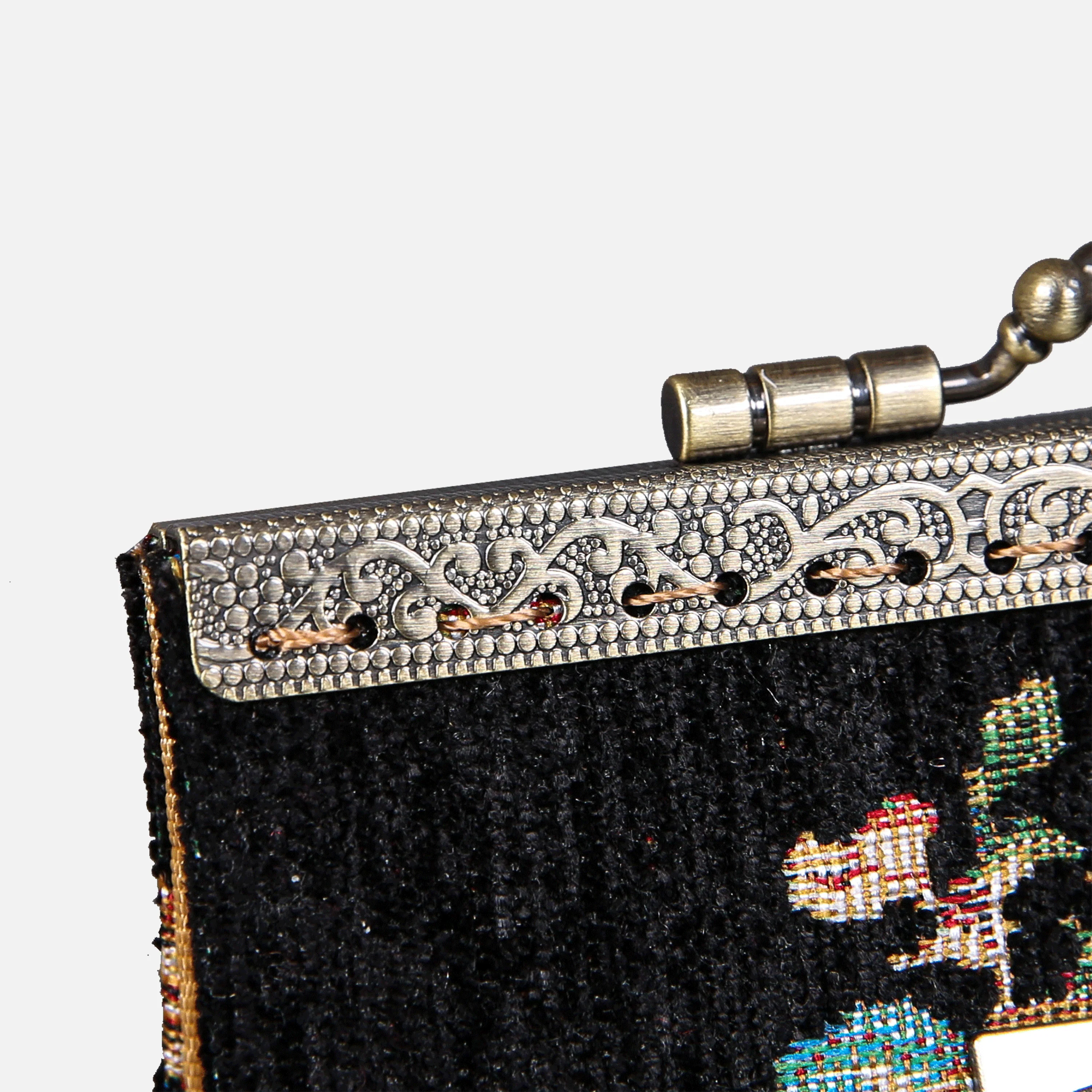 Bouquets Black Card Wallet - Image 8