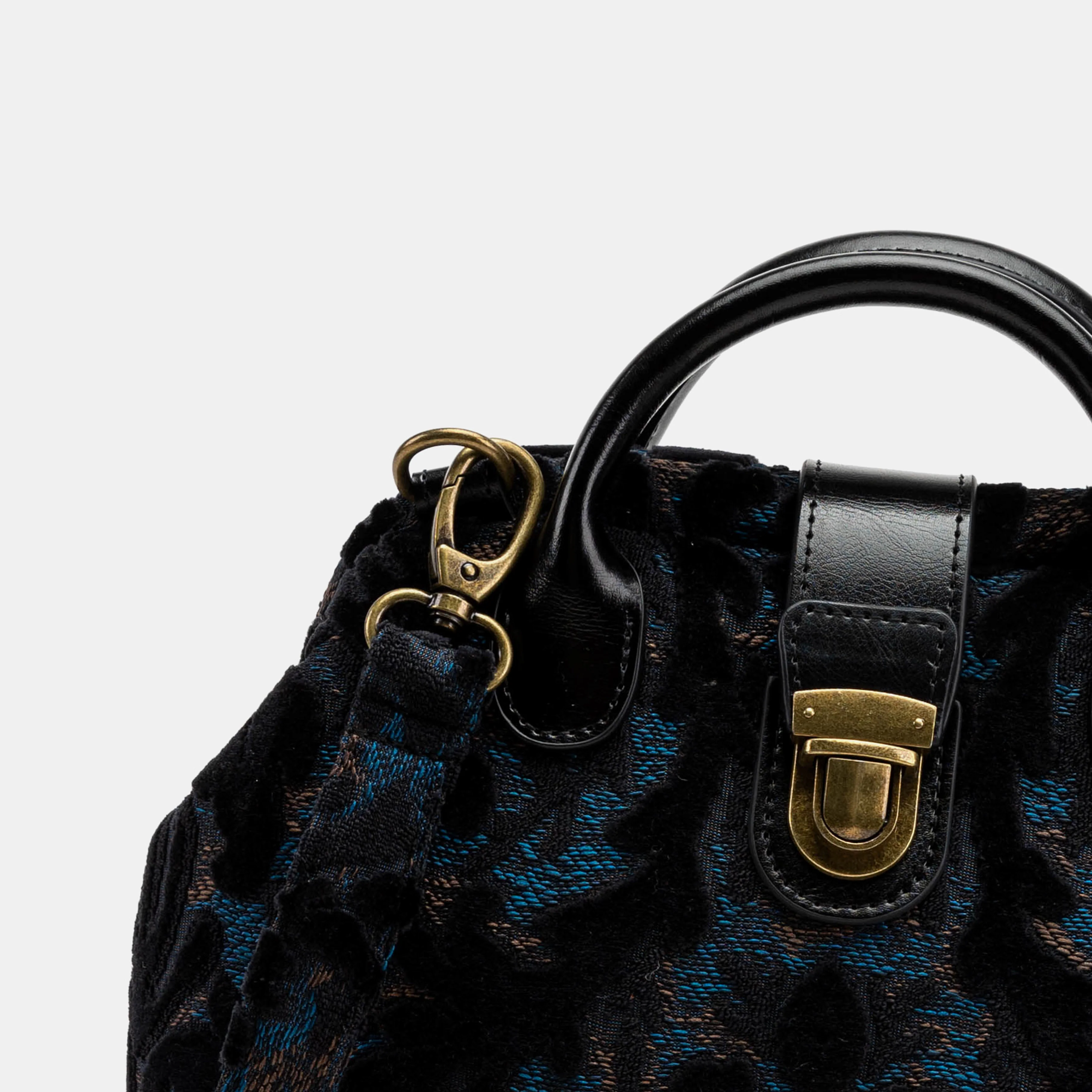 Burnout Velvet Black Everyday Backpack - Image 4