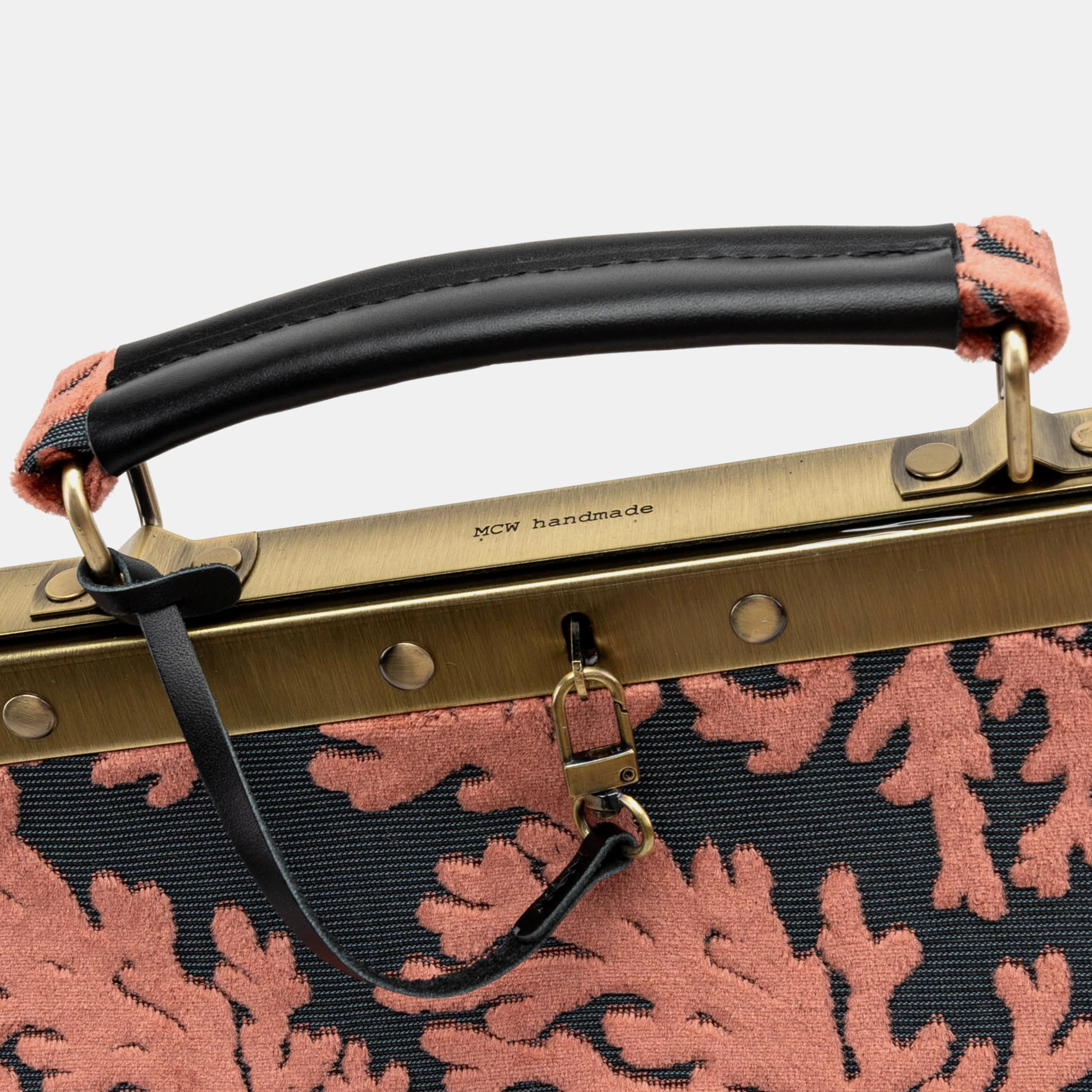 Burnout Velvet St Tropez Scuba Coral Celine Carpet Gladstone Bag - Image 4