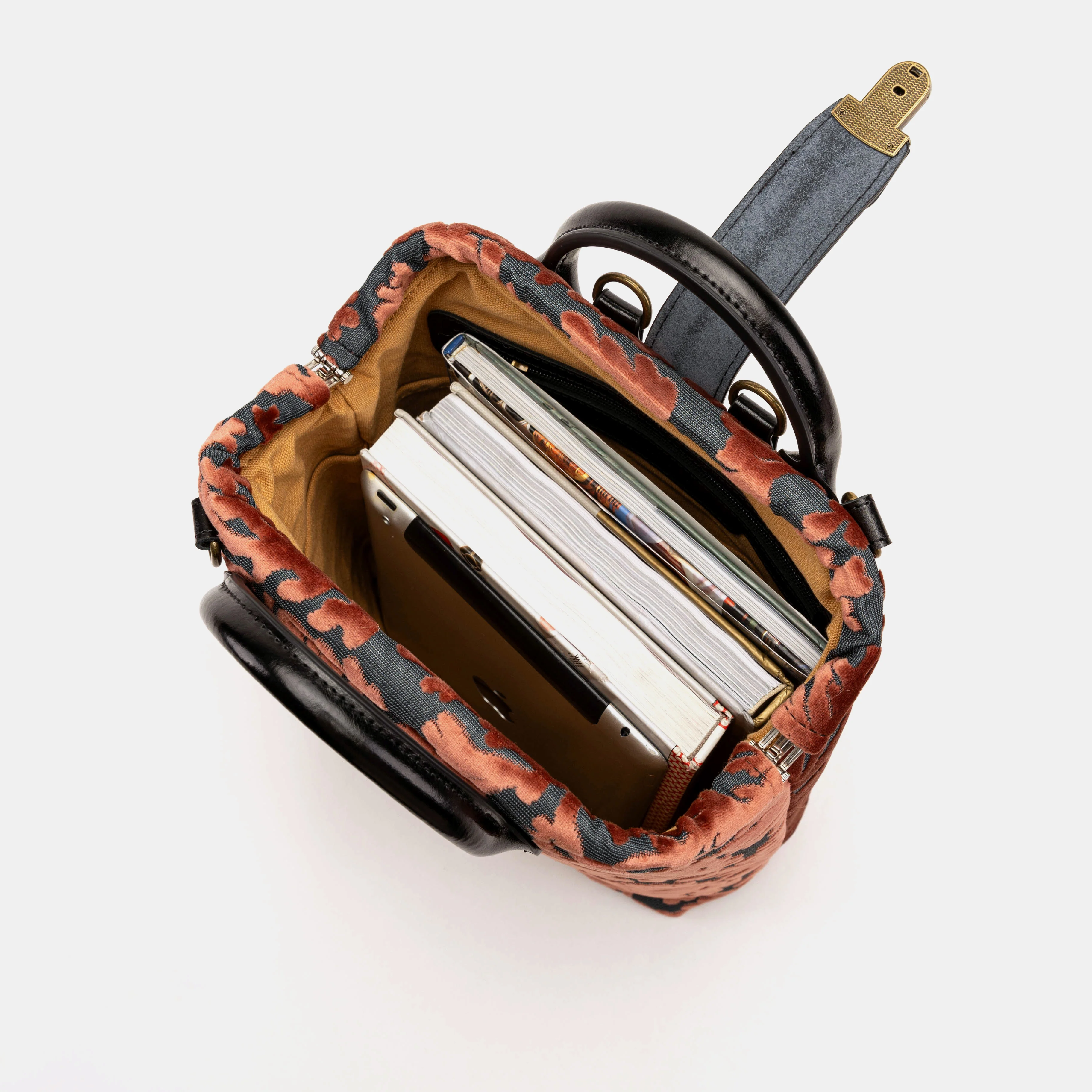 Burnout Velvet St Tropez Scuba Coral Everyday Backpack - Image 9