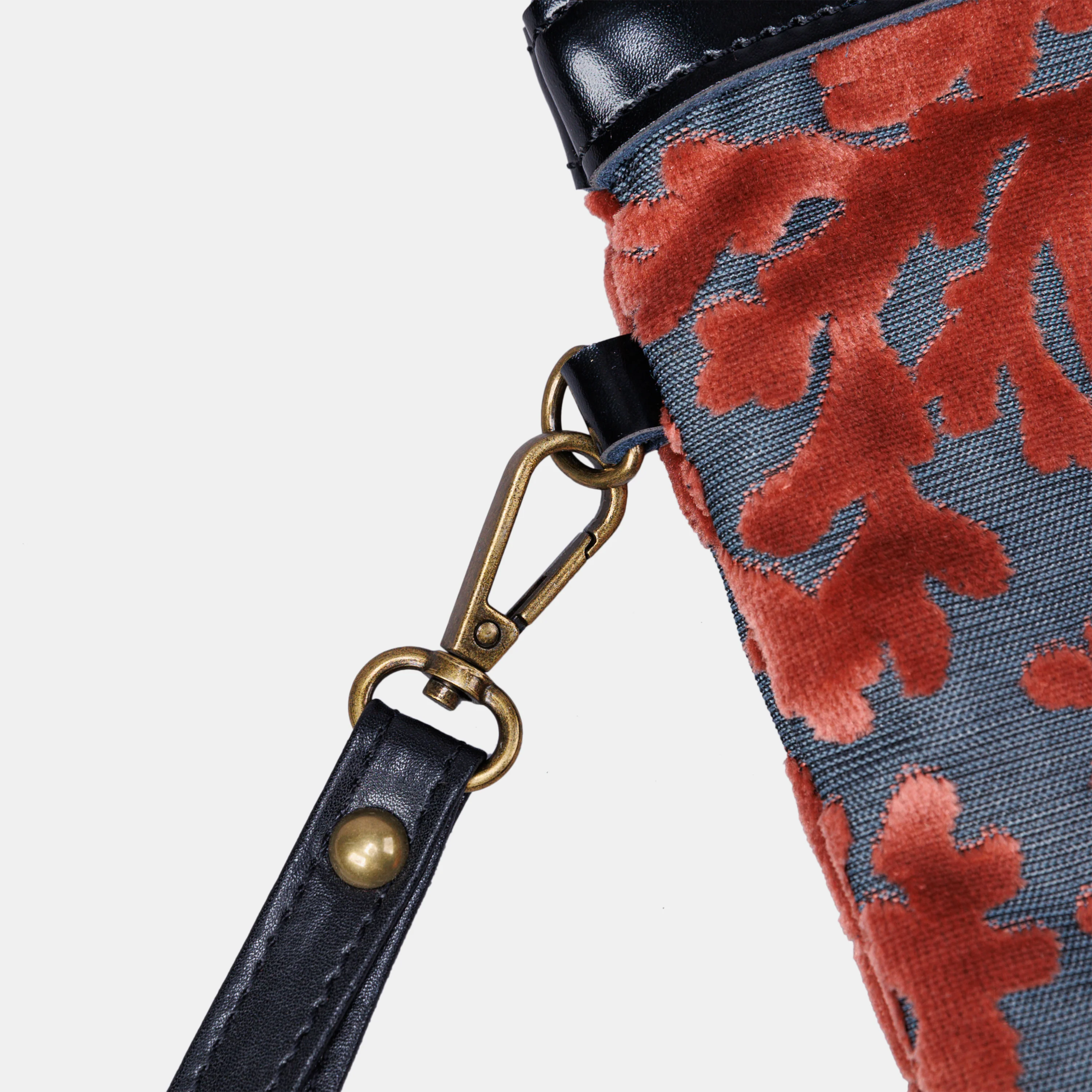 Burnout Velvet St Tropez Scuba Coral Wristlet Clutch - Image 4