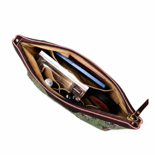 Climbing Rose Carpet Makeup Bag - Image 5