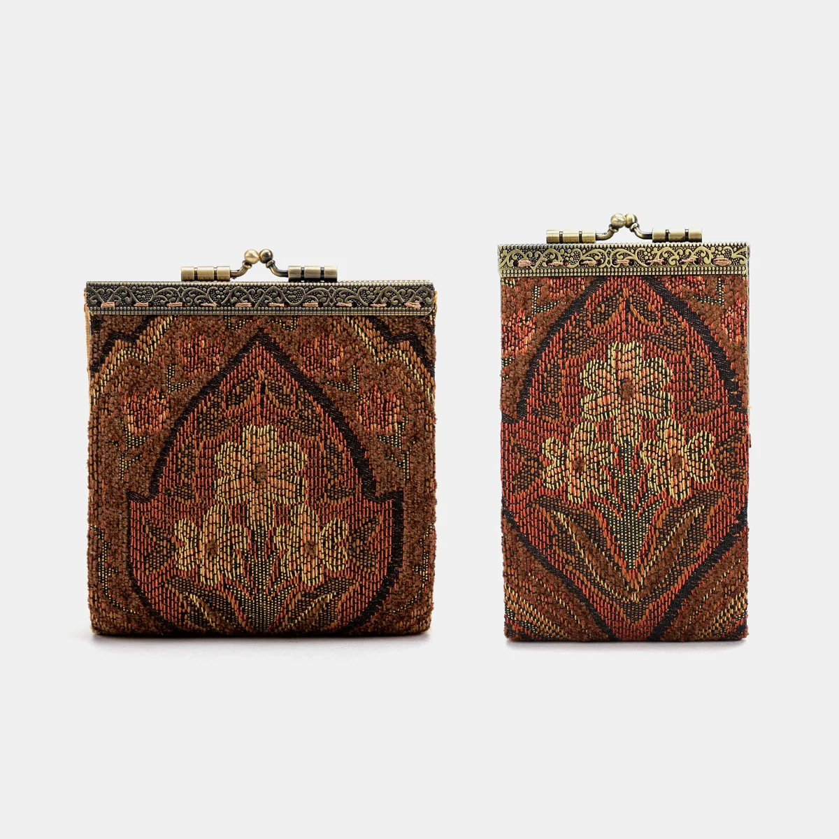 Damask D. Brown Card Wallet