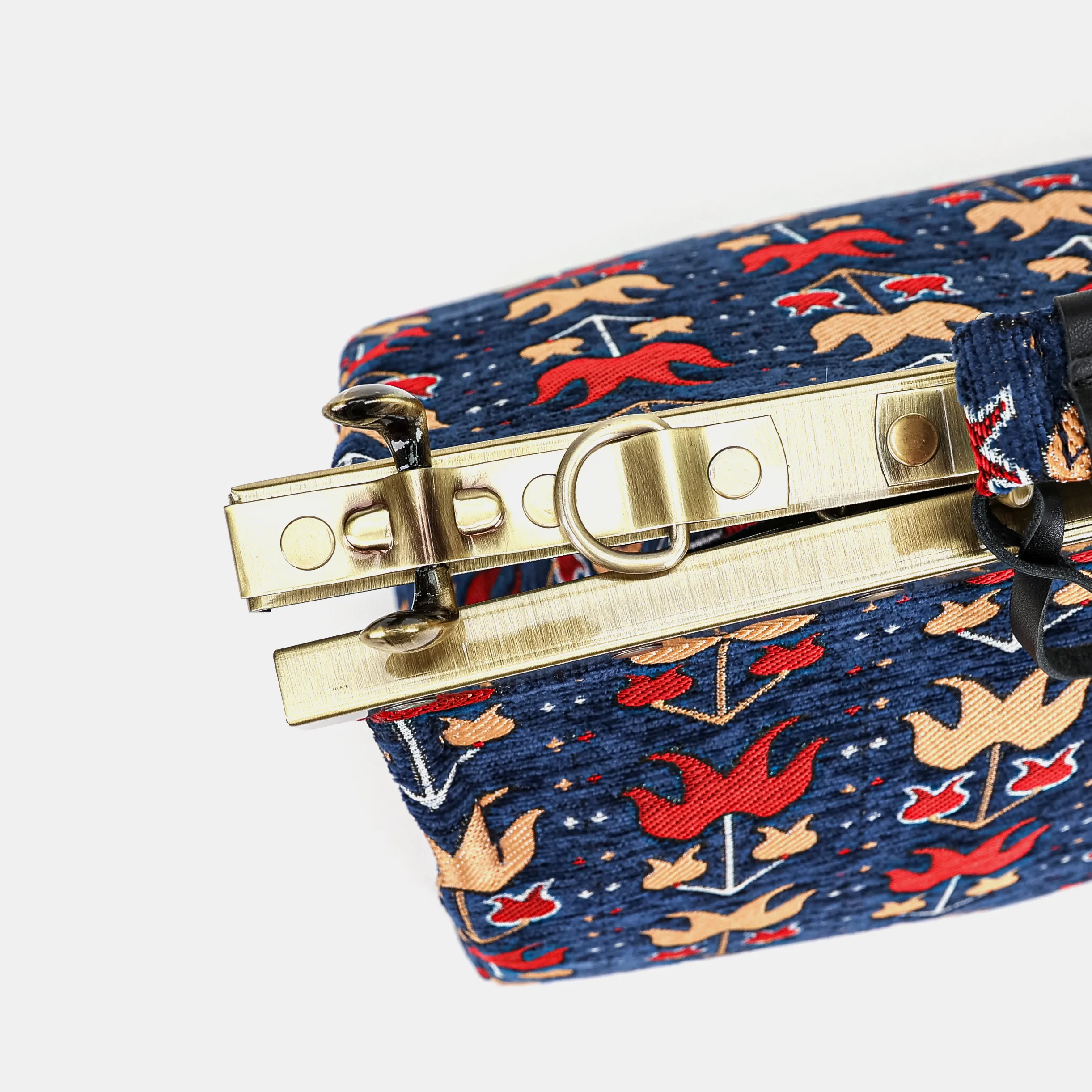 Poppy Bloom Celine Carpet Gladstone Bag - Image 6