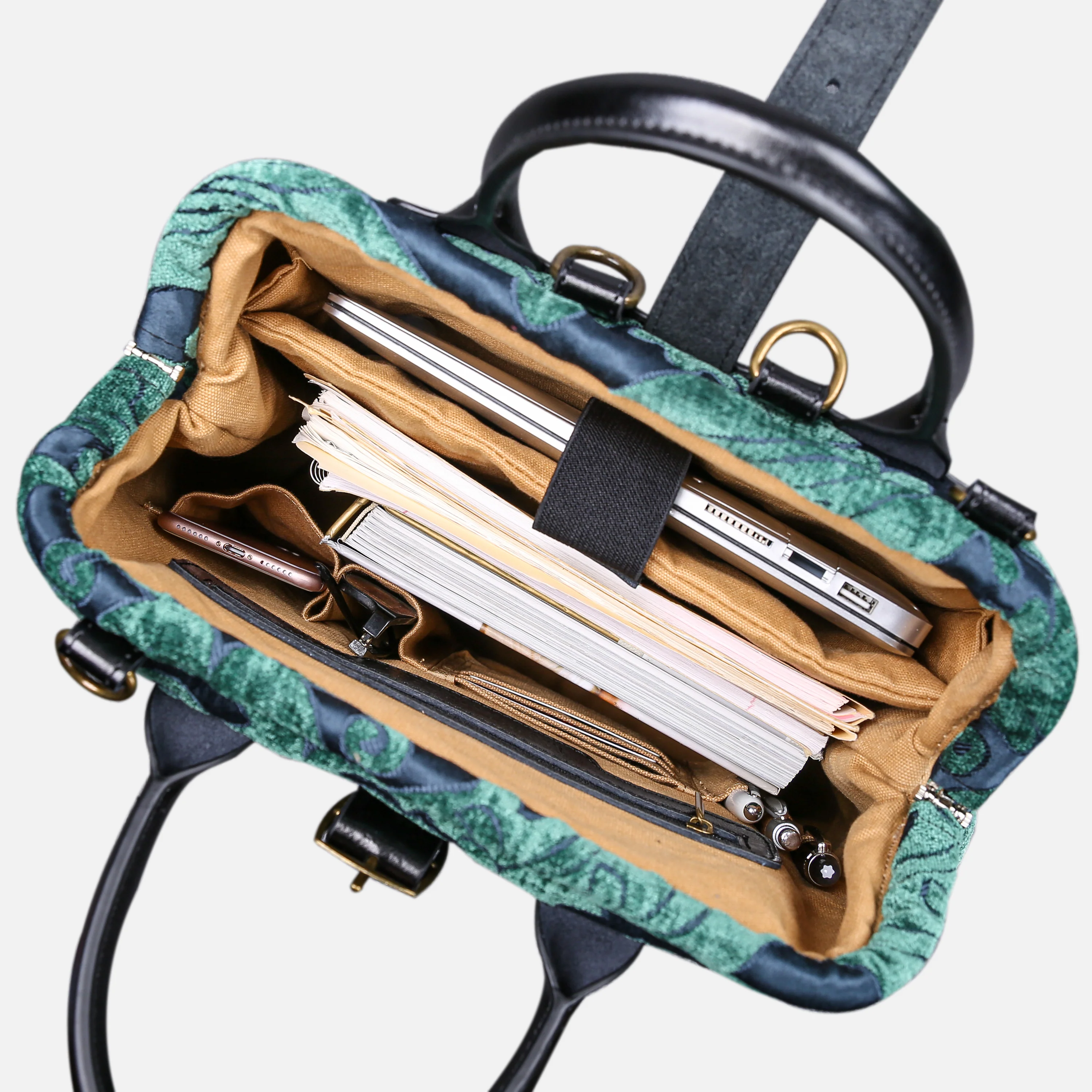 Queen Hunter Green Carpet Laptop Backpack - Image 6