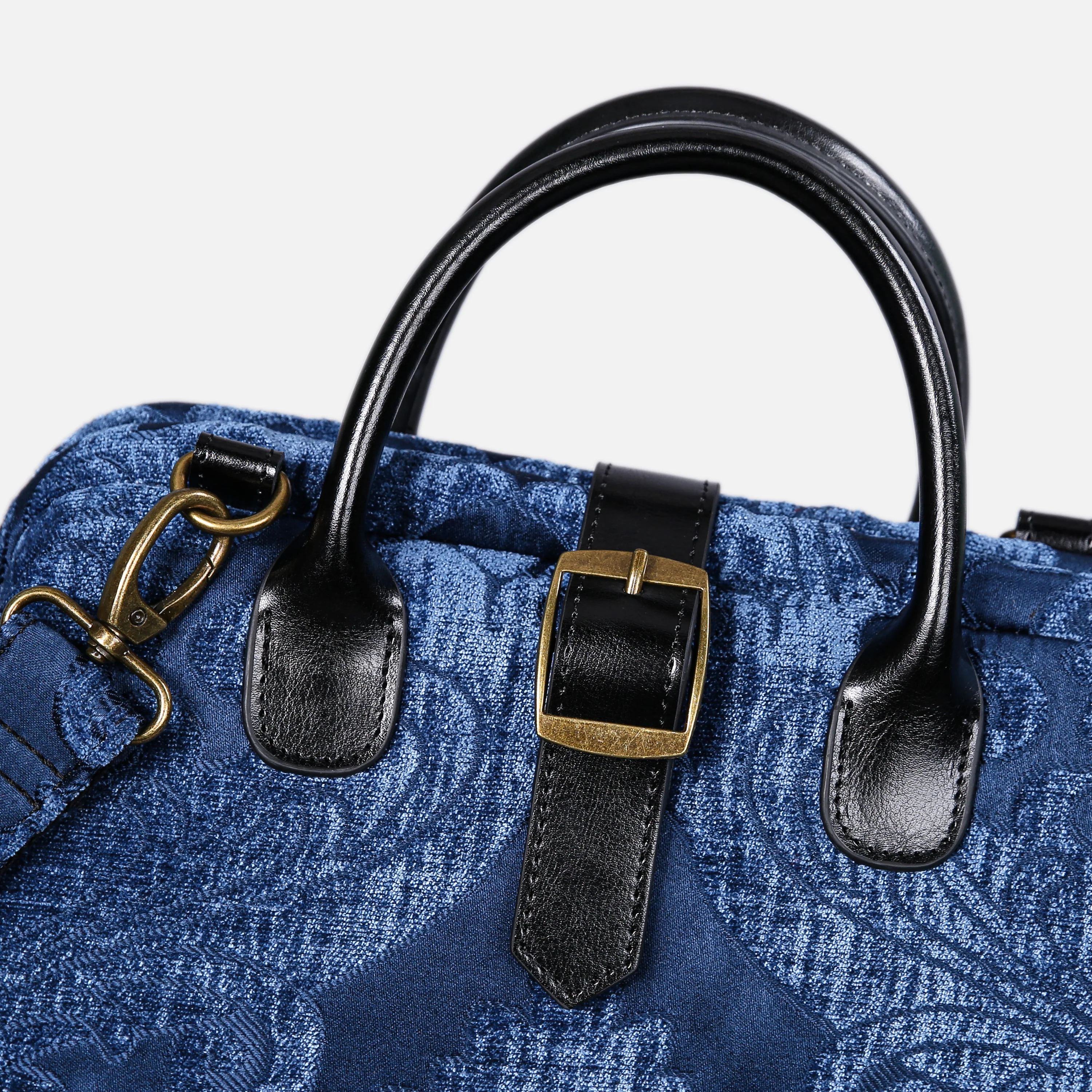 Queen Royal Blue Carpet Laptop Backpack - Image 4
