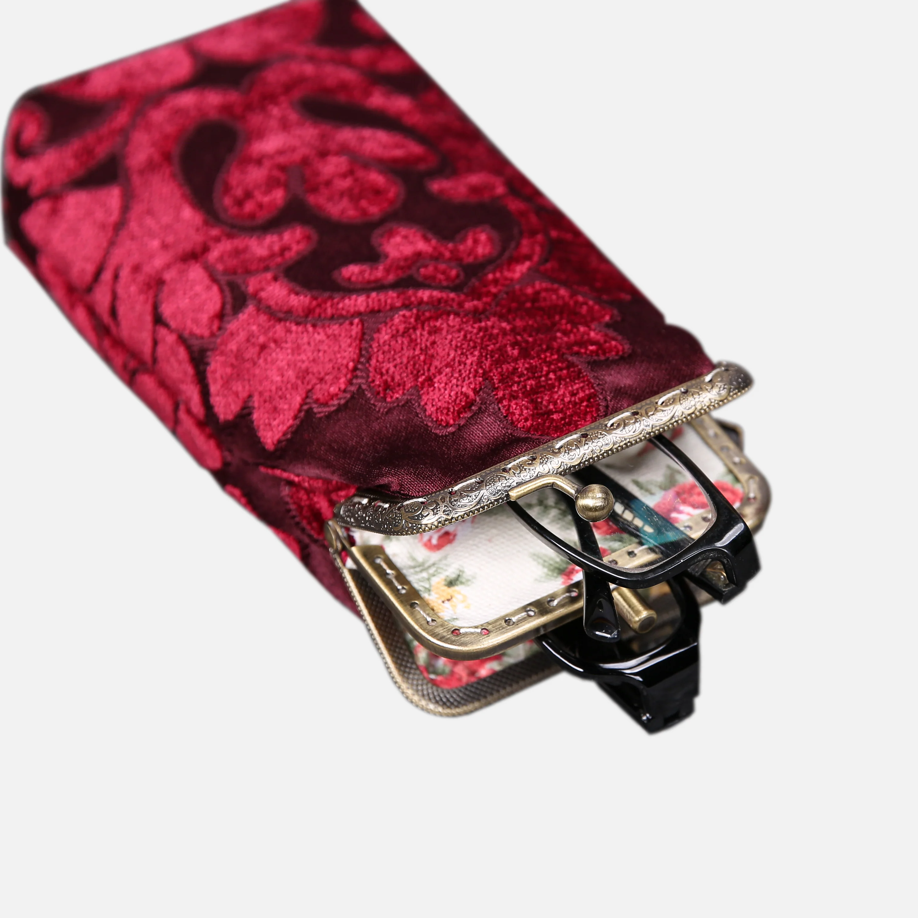 Queen Wine Carpet Eyeglasses Case - Image 2