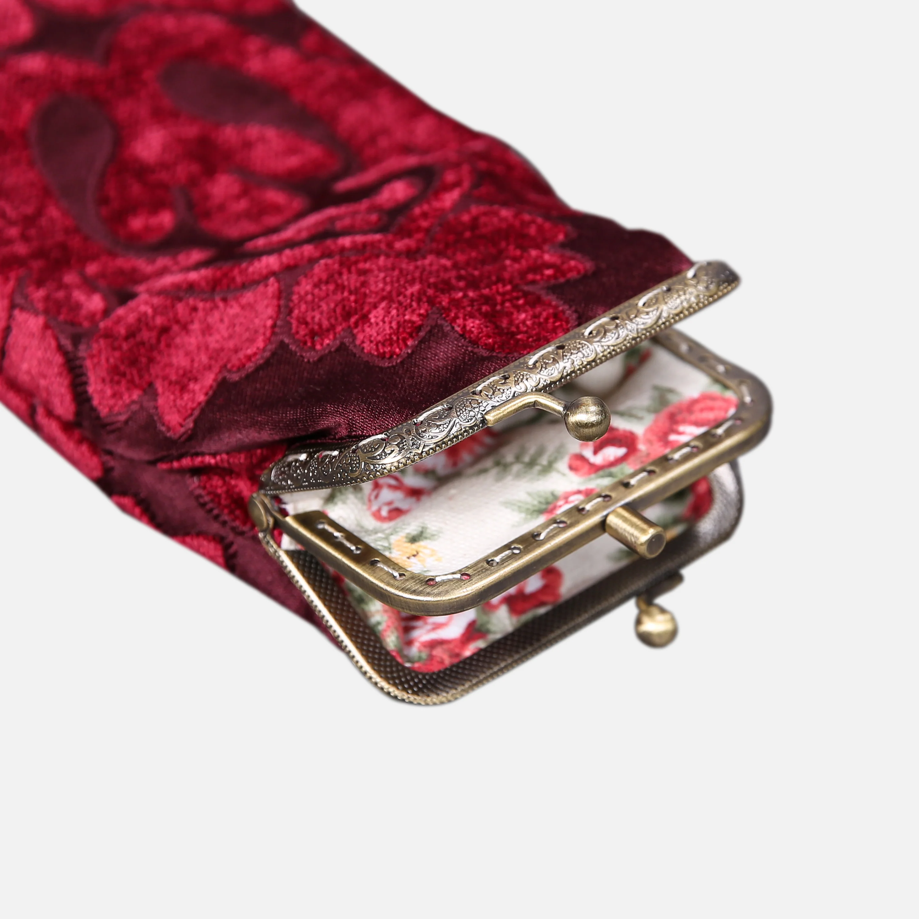 Queen Wine Carpet Eyeglasses Case - Image 3
