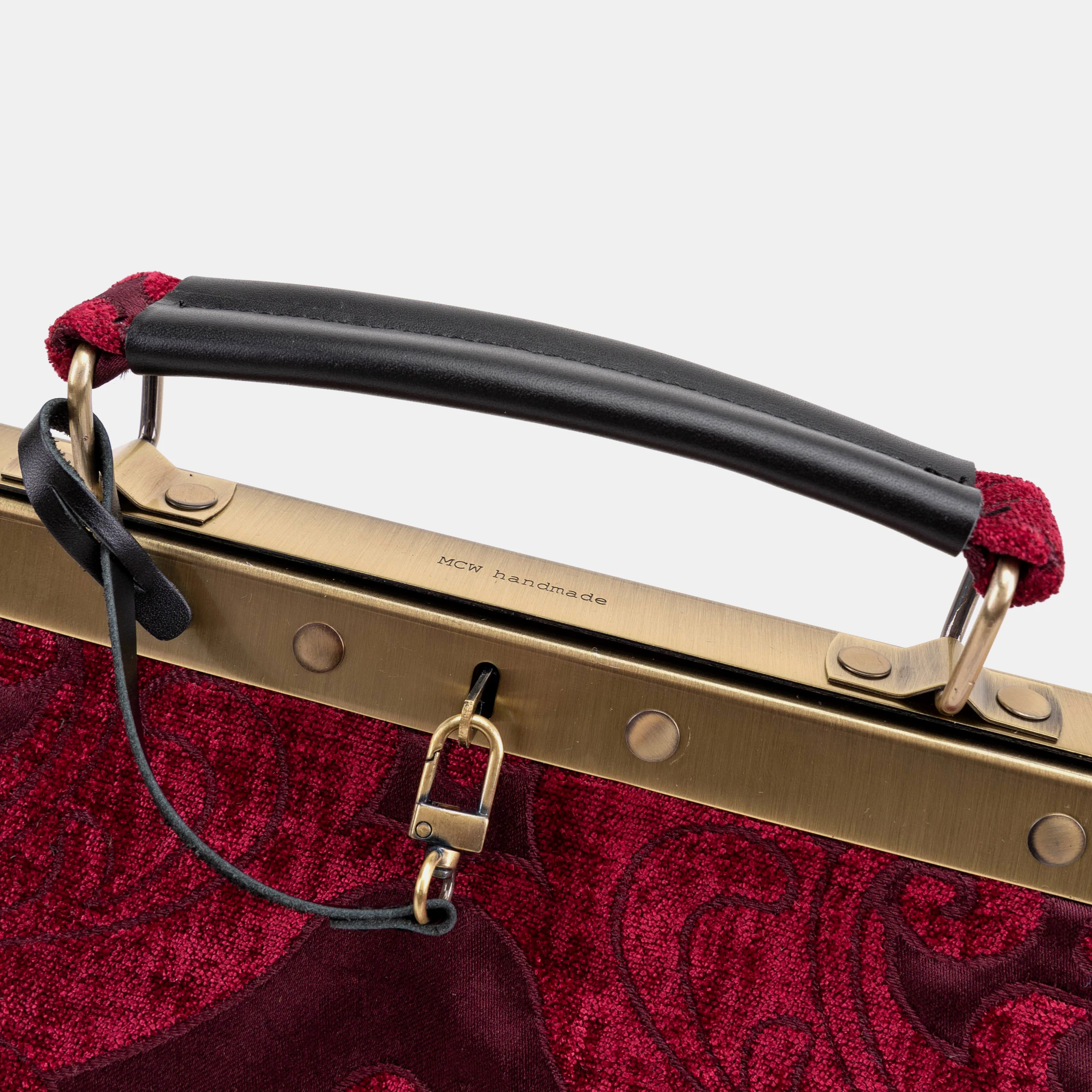 Queen Wine Celine Carpet Gladstone Bag - Image 5