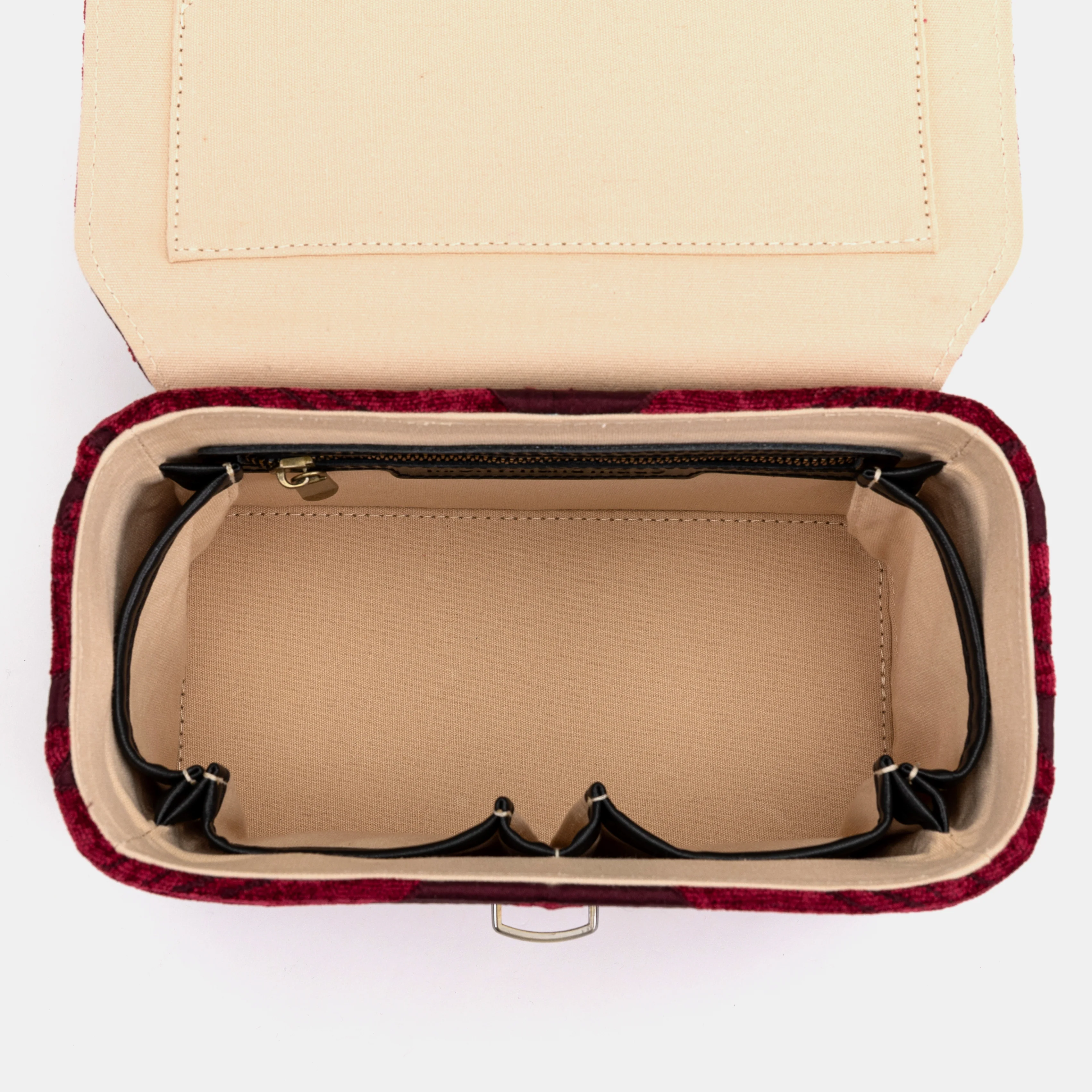 Queen Wine Clara Medium Train Case Purse - Image 4