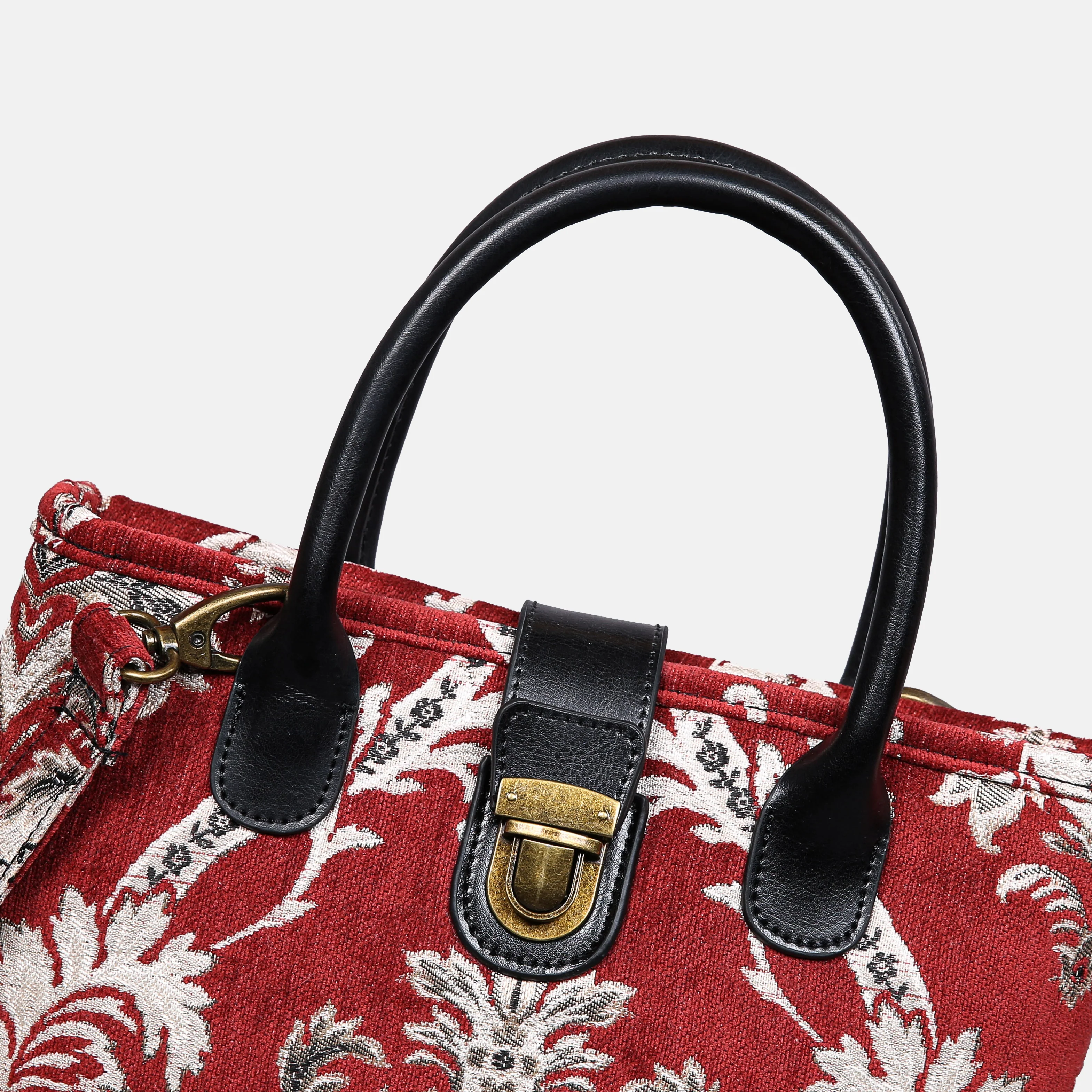 Scalamandre Elizabeth Red Tuck Lock Carpet Satchel - Image 4