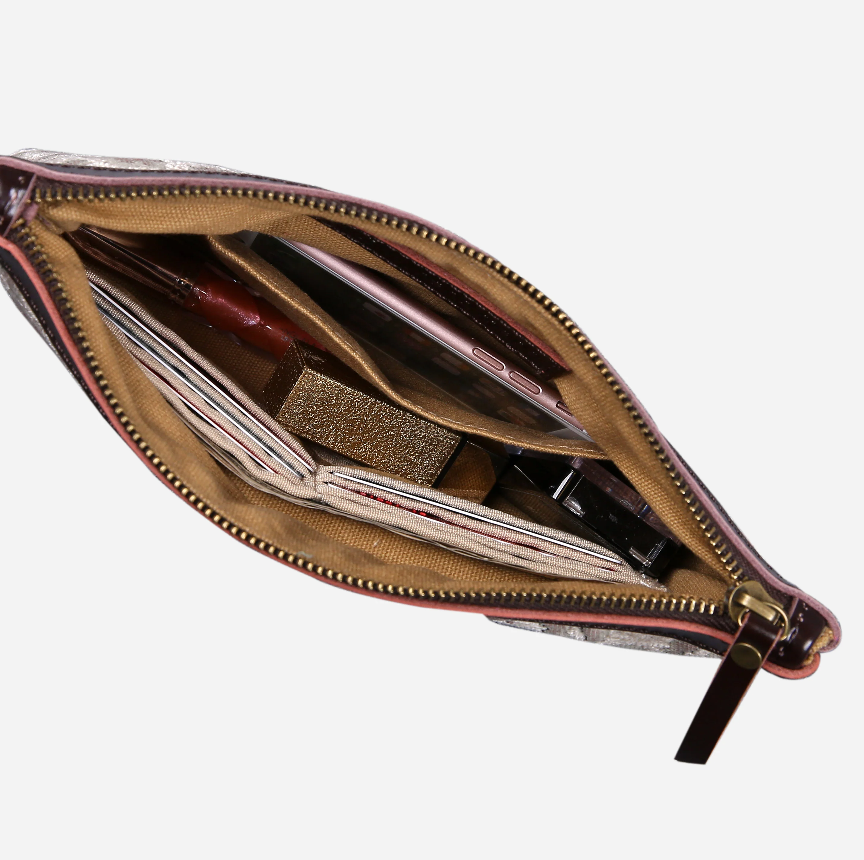 Traditional Cream Wristlet Clutch - Image 3