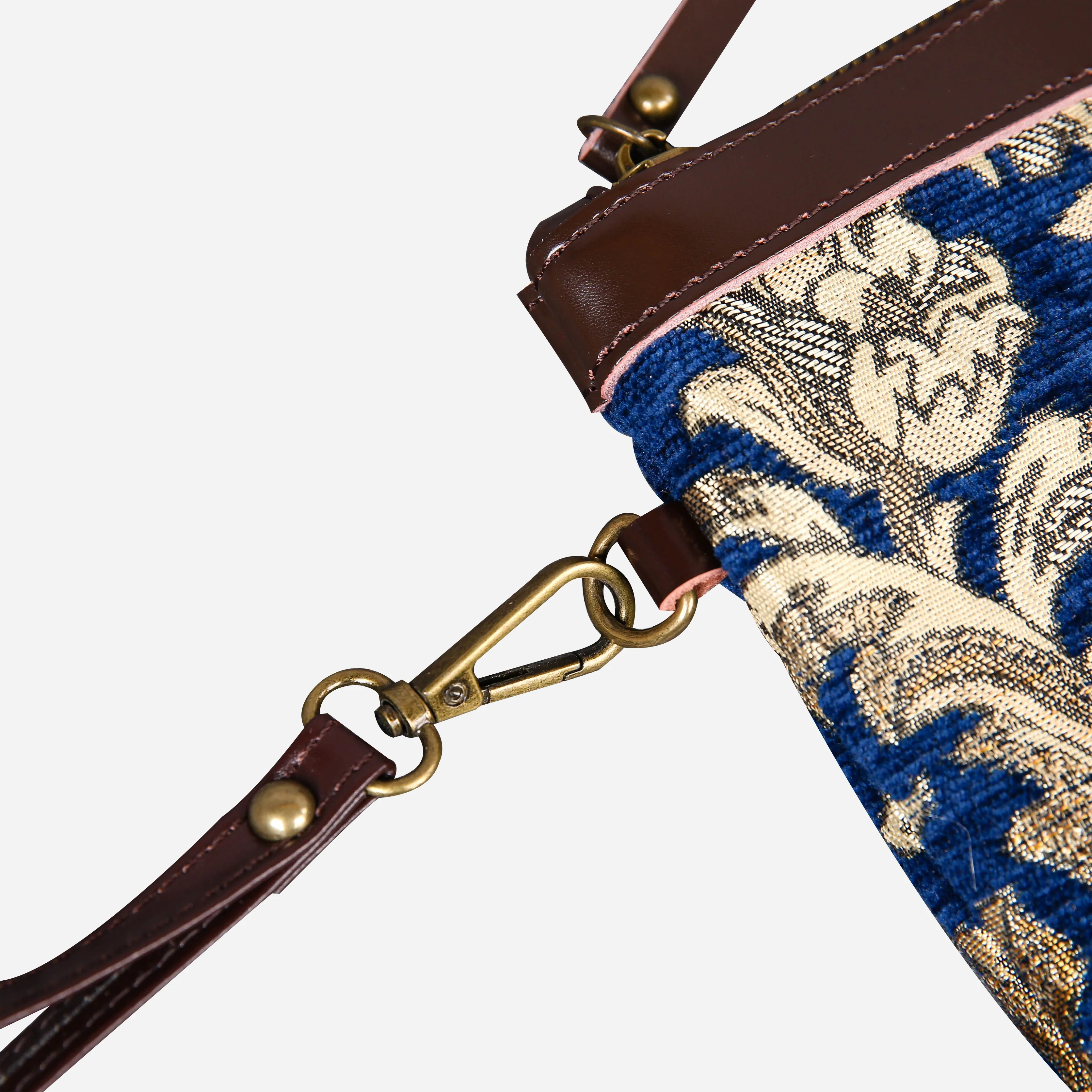 Victorian Blossom Blue/Gold Wristlet Clutch - Image 5