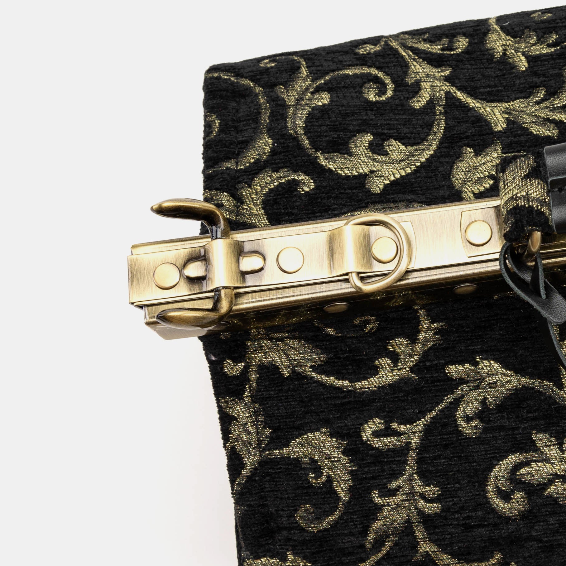Vintage Scroll Black/Green Genevieve Carpet Gladstone Bag - Image 7